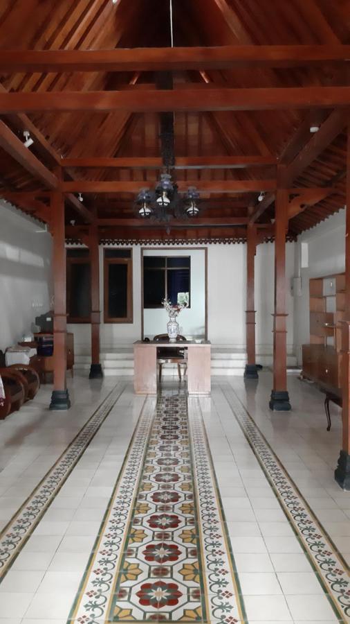 Joglo 21A Hotel Yogyakarta Bagian luar foto